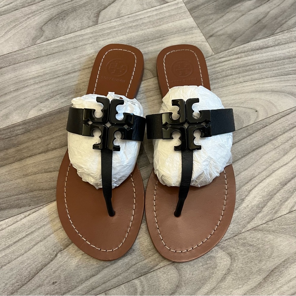 Tory Burch Moore 2 logo leather thong sandals *LIKE NEW*Rare*